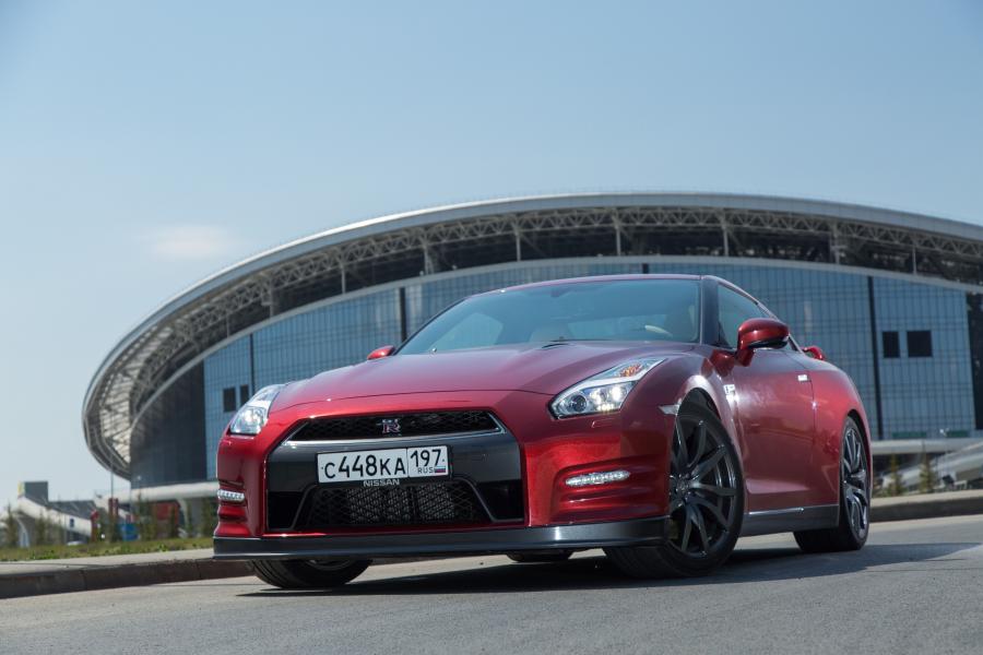  Nissan GT-R 2014 года  (фото 22 из 80)